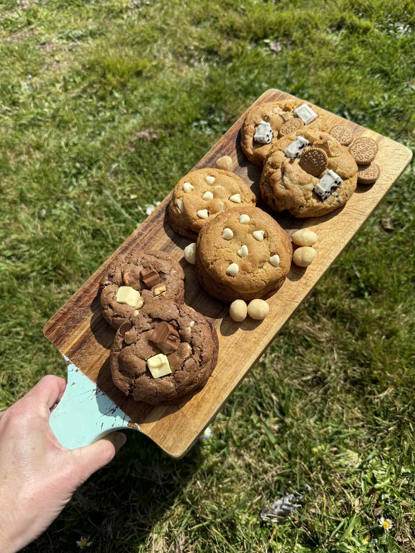 Macadamia & White Choc Cookies! 8 Pack!
